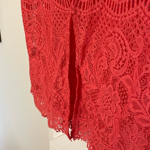 Maurices Coral Lace Scalloped Blouse Size Medium - Picture 6 of 8